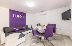 Amazing Apartment In Pavicini With Wifi